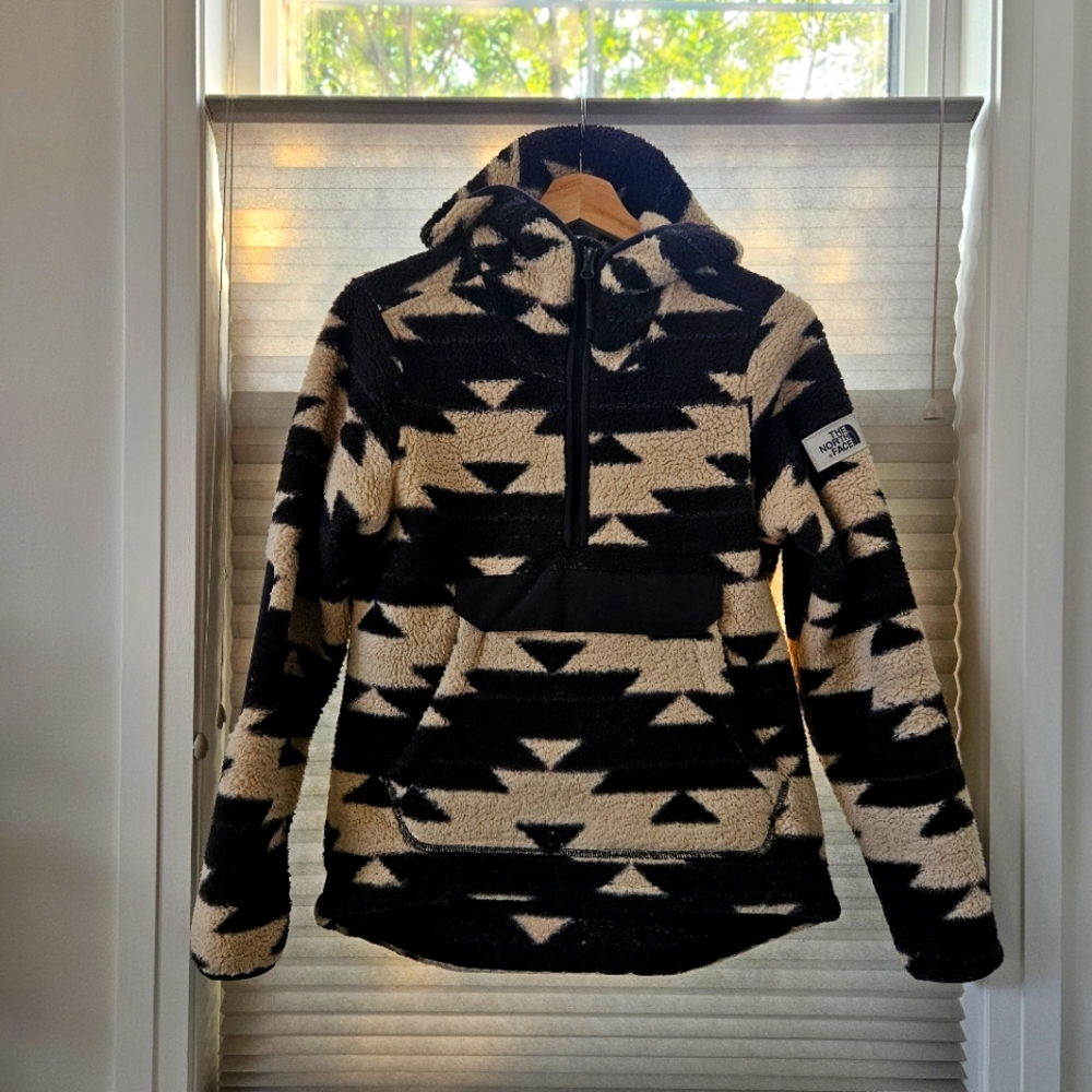 The North Face Black and Cream Campshire Hoodie Size Small